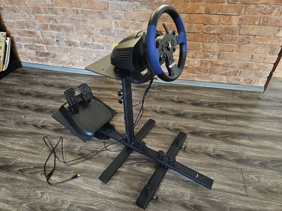 Volan + pedale + stand (simulator complet) Thrustmaster T150