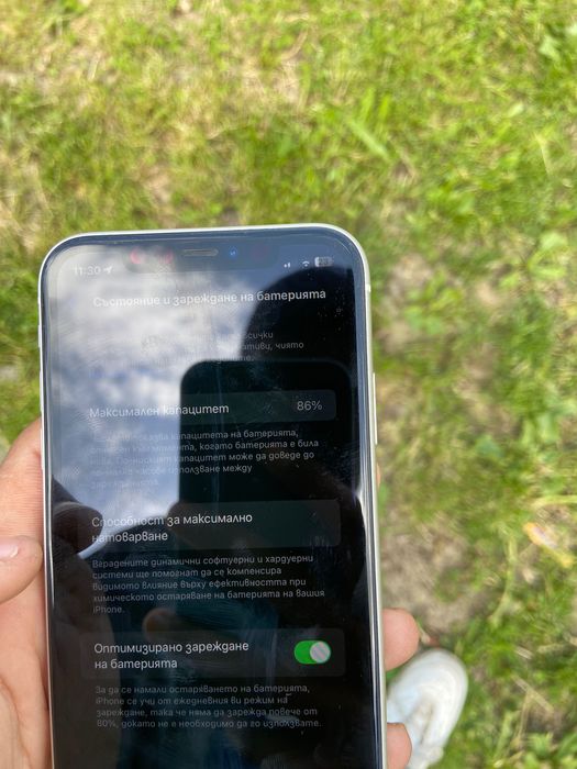 iPhone 11 128GB 86% capacity