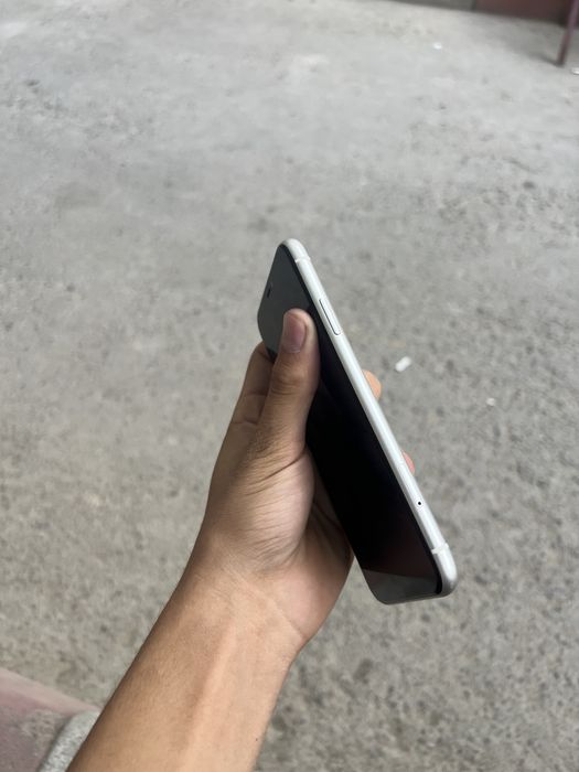 Iphone 11 pamit 128 yomkist 73%
