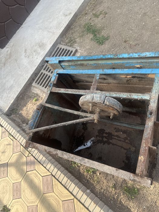 Советский стол со стульем