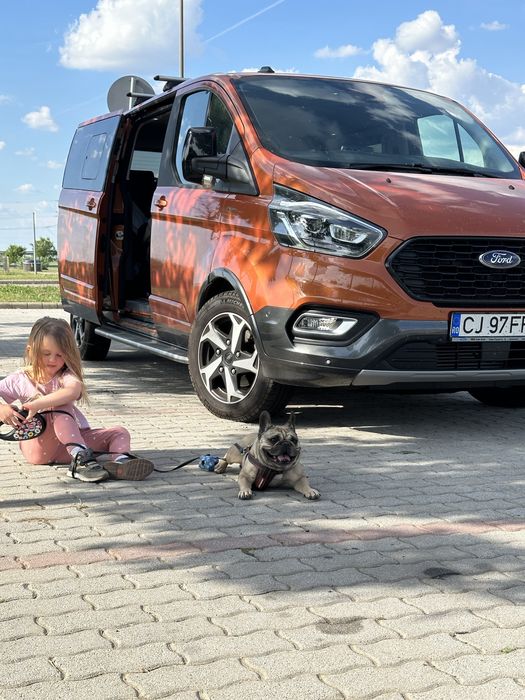 Microbuz Ford Tourneo Custom Active, pentru inchiriere van premium, Cluj-Napoca