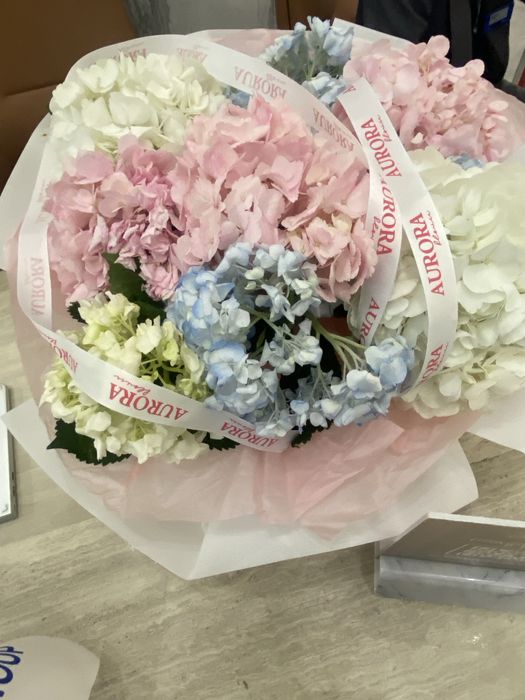 Цветы только вчера получили