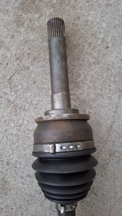 Передний правый привод Montero Sport