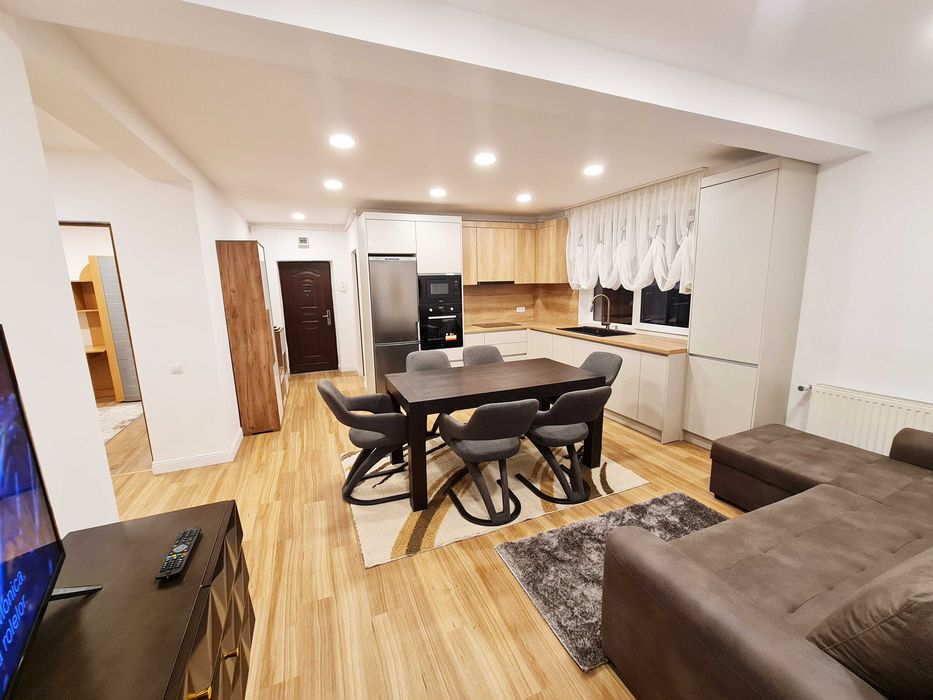 Inchiriez apartament Zorilor 4 camere 90mp 2 bai garaj mobilat utilat