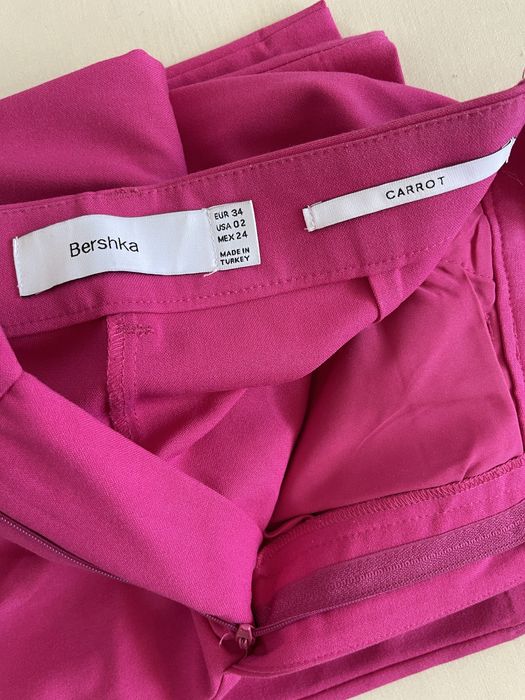 Официален панталон bershka 34