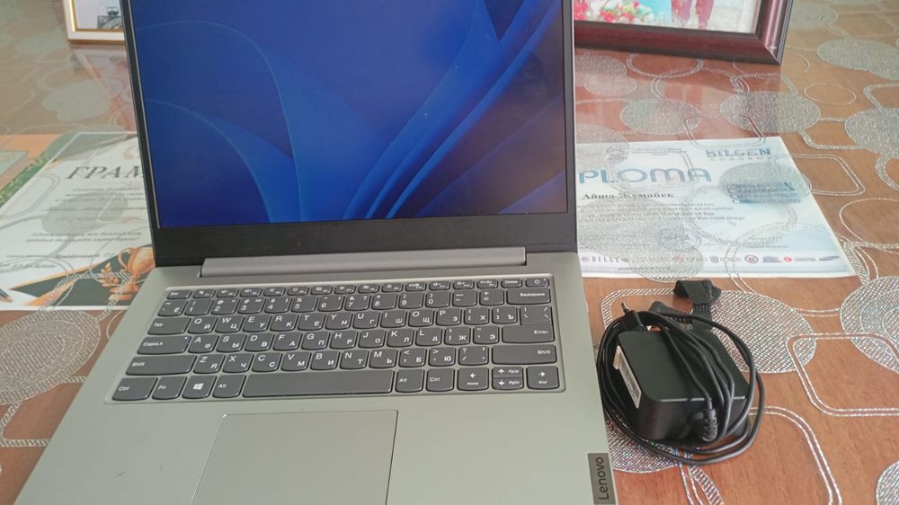 Ноутбук Lenovo  хорошии