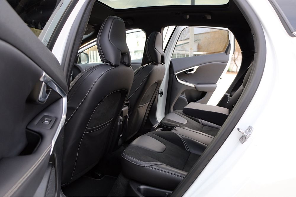 Volvo V40 D3 150cp R.design full 2021 automat