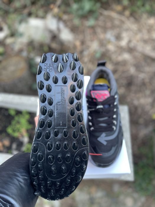 off white odsy 1000(full black)