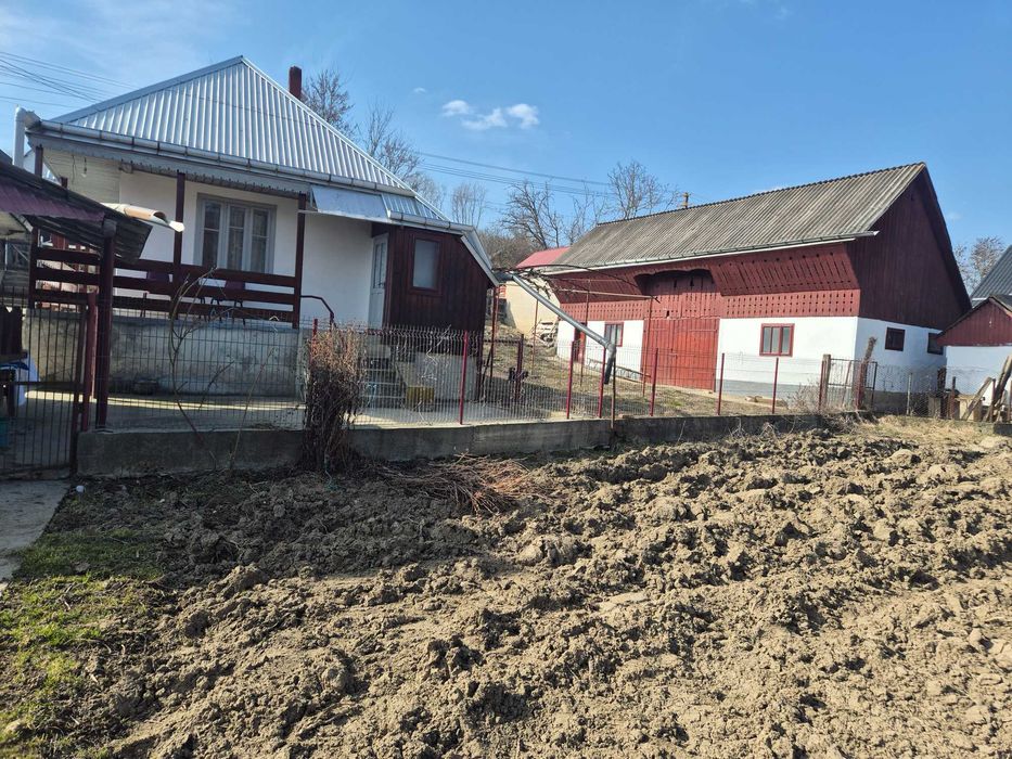 Casa de vănzare in com Preutesti, sat Manastioara jud Suceava