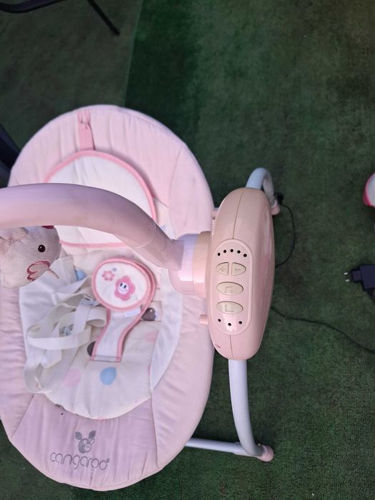 Продава се музикална люлка