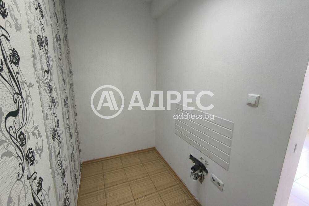 Дава се под наем Магазин в Разград, Център - 30 кв.м за 179.52 € - Снимка #4