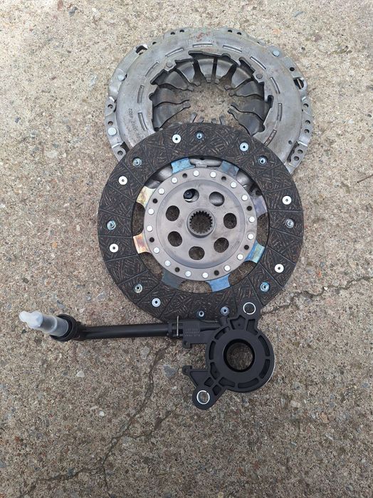 Комплект Съединител Нов Dacia Duster 1,5 dci 110 к.с  2008-2013 Година