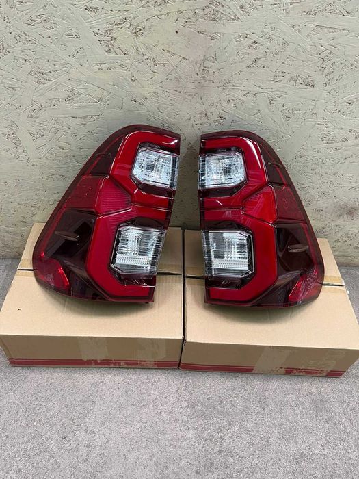 Фонарь, Фара на Тойота Хайлюкс 2020- / Toyota Hilux 2024