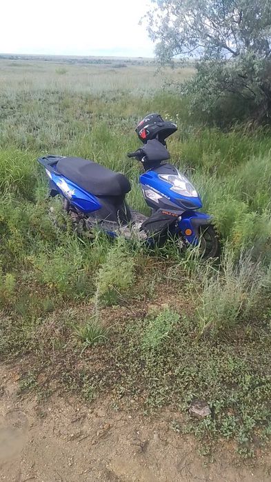 Продам скутер 150 кубов