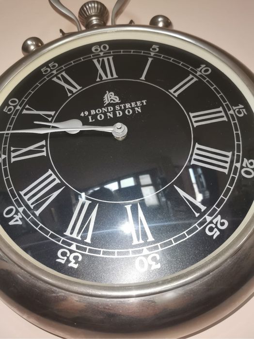 Винтидж часовник от неръждаема стомана стенен "49 Bond Street London"