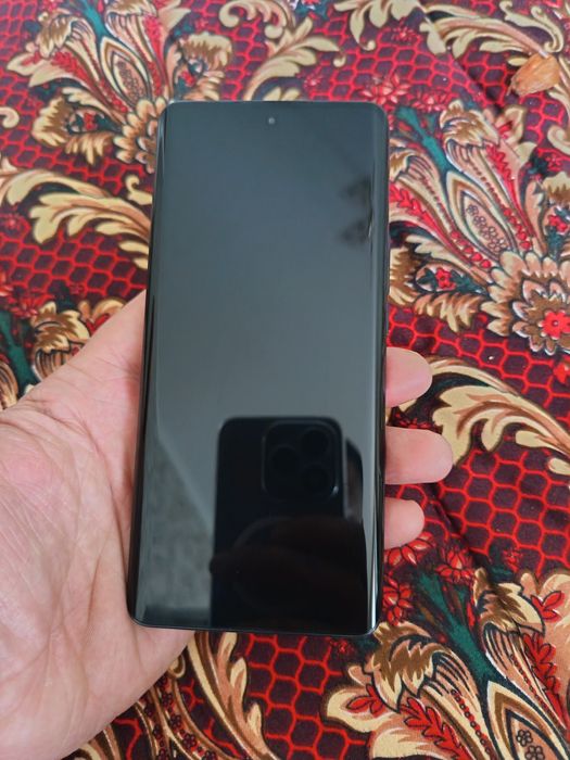 Honor x9b sotiladi faqat naxga aybi yo'q umuman ochilmagan kar dak ful
