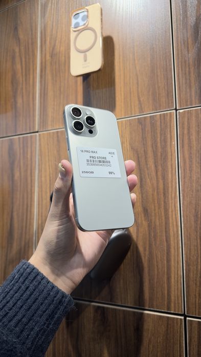 iphone 16 pro max 256gb 99% Naxt va Nasiya Savdo