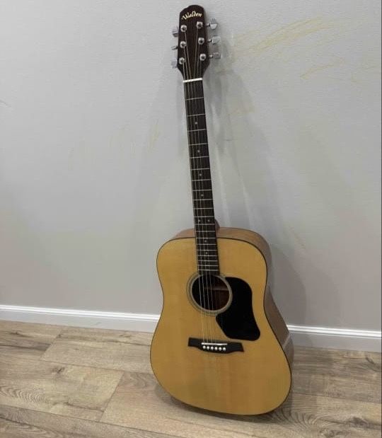 Акустическая гитара Walden D350