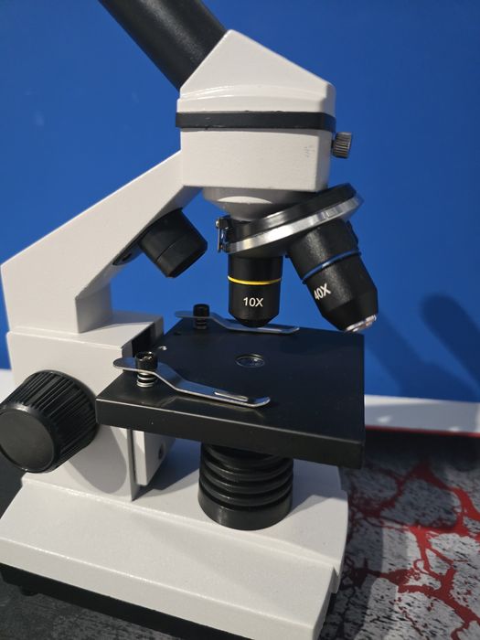 Levenhuk Микроскоп