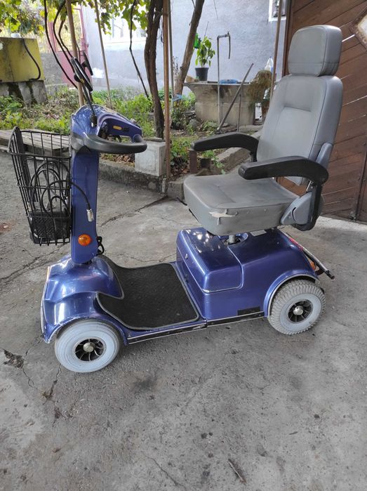 Скутер за трудно подвижни хора