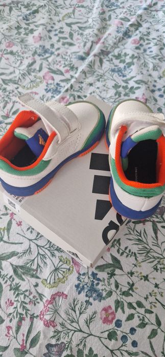 Детски маратонки на адидас