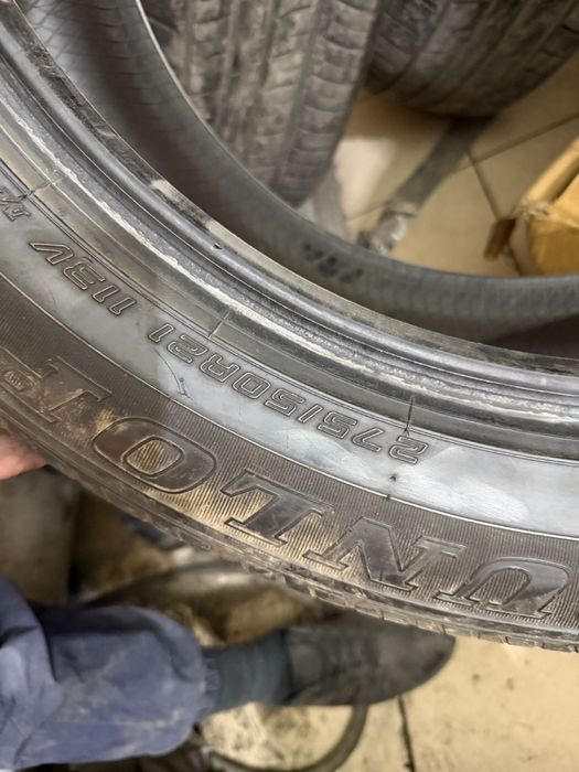 Шины  275/50  Р21.