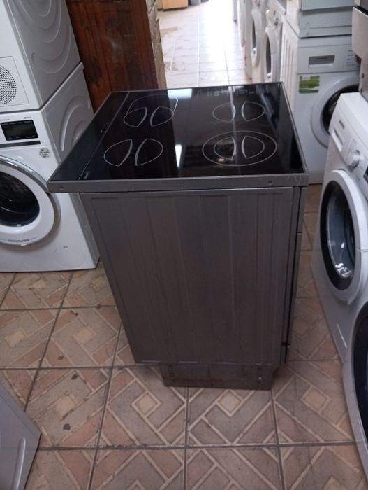 Уникална свободно стояща печка с керамичен плот Gorenje Pinin Farina с две години гаранция!