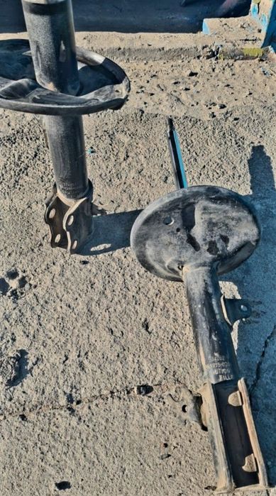 Продам стойки от Lexus rx300