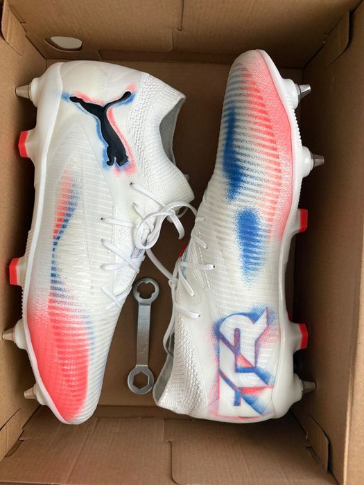Ghete de fotbal Puma PRO