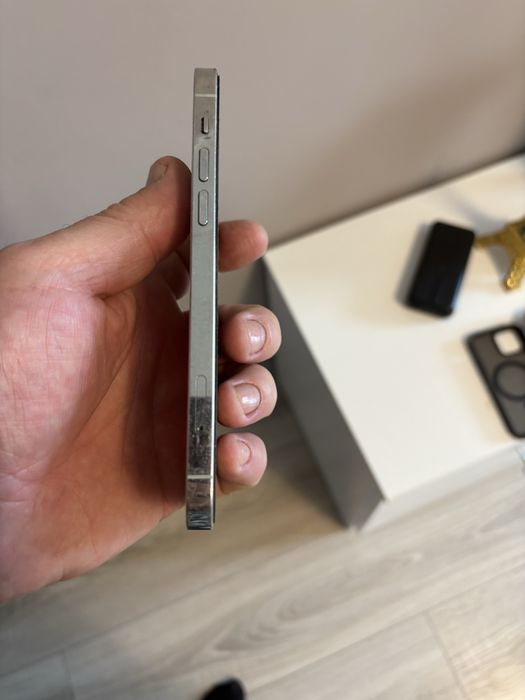 Iphone 12 pro  alb