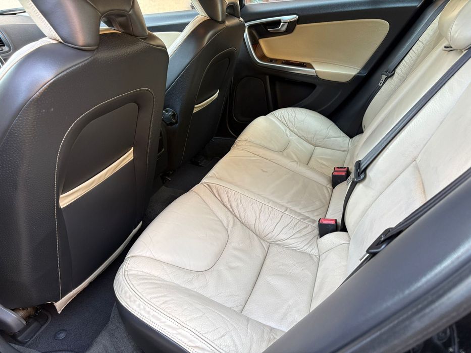 VOLVO S60 2012 Diesel Automat