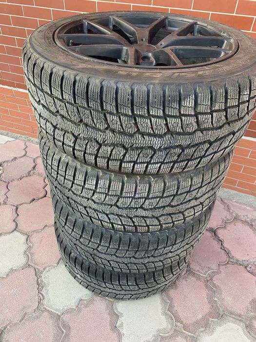 Продам диски резину на геленваген