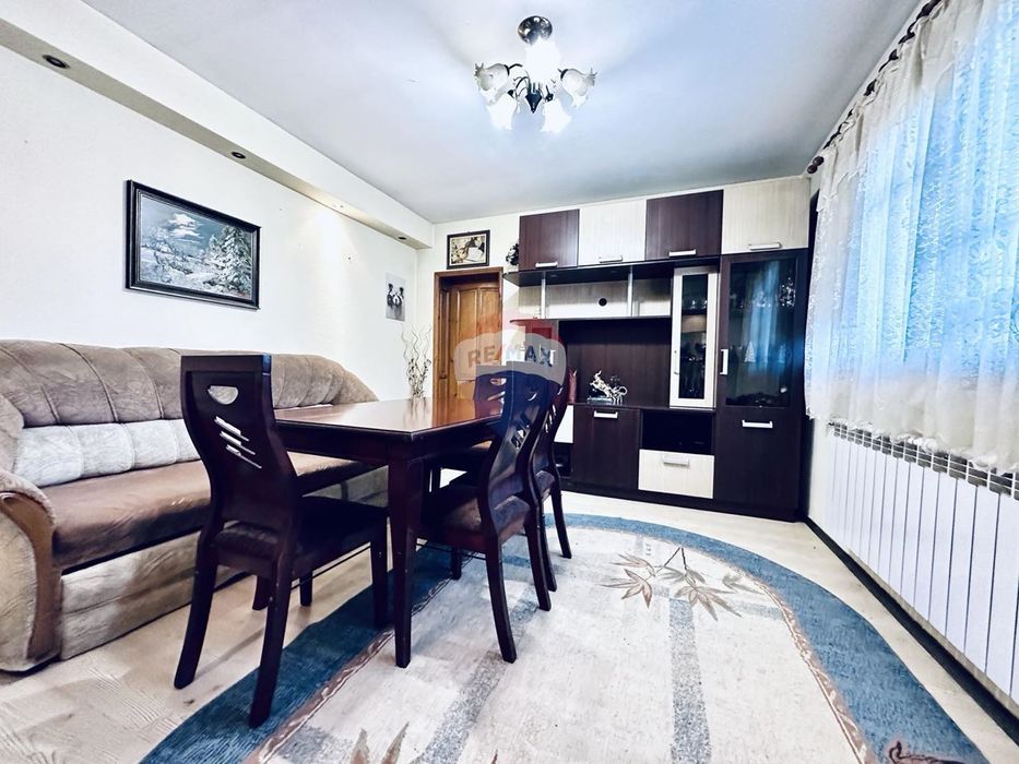 Продава се Къща в Добрич, Център - 150 кв.м за 600 €/кв.м - Снимка #3