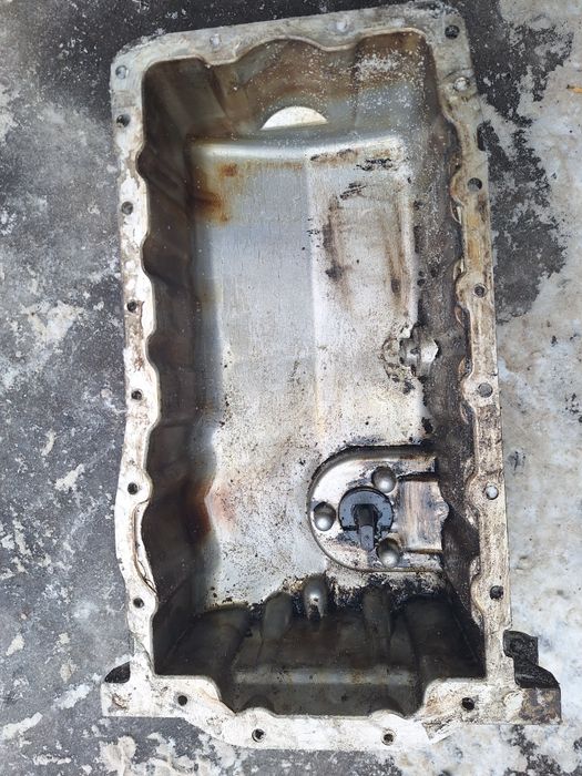 Поддон на Фольксваген Гольф