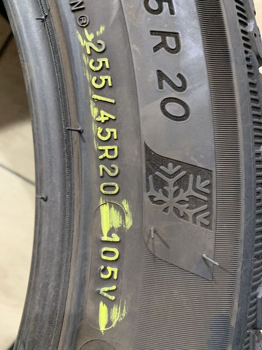 Set 255 45 20 anvelope de iarnă