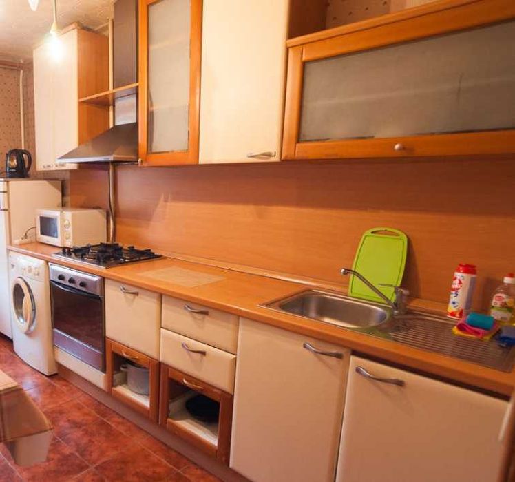 Дава се под наем Четиристаен апартамент в Пловдив, Захарна фабрика - 120 кв.м за 433.5 € - Снимка #1