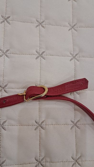 Продавам стилна червена дамска чанта