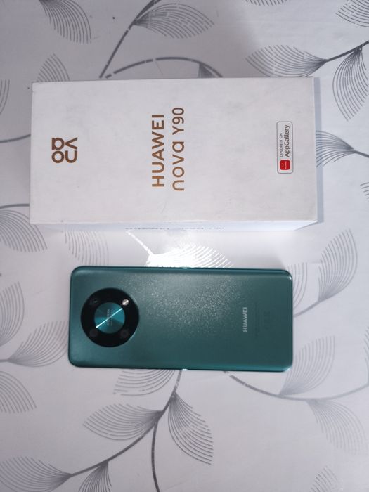 Huawei nova Y90.