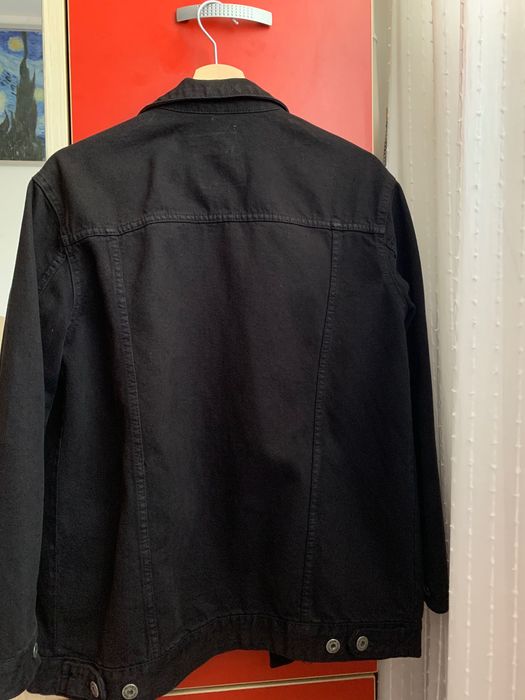 Geaca neagra de blugi oversize