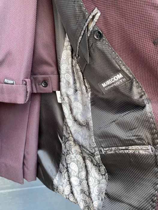 Costum barbati.