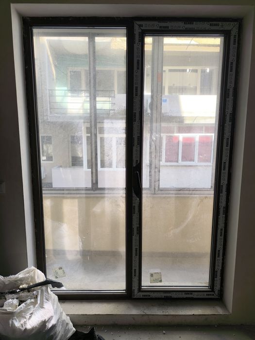 Дограма REHAU - Врата и прозорец