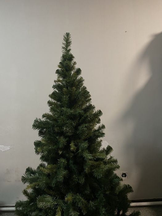 Елки новогоднии искуственные