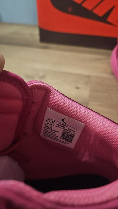 Jordan 1 pietricele roz