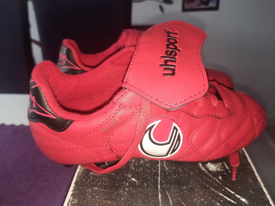 Футболни обувки  Uhlsport