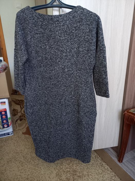 Продам недорого женскую одежду