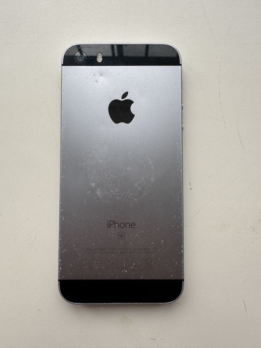 Продам айфон Se original 2018 года