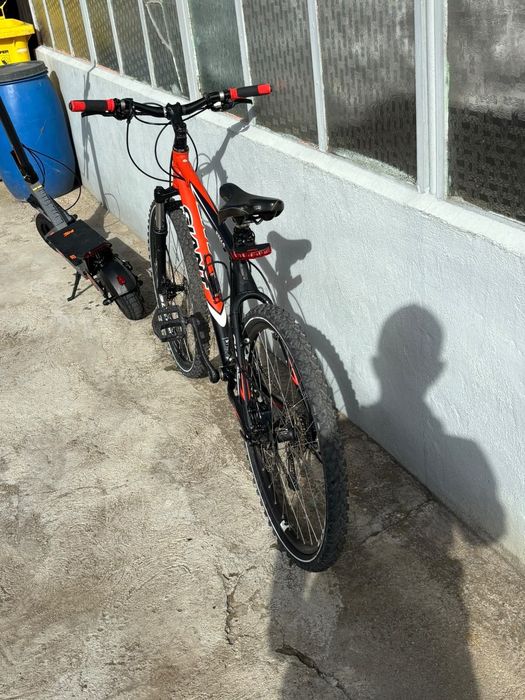Vând bicicletă Giant xtc 1.5