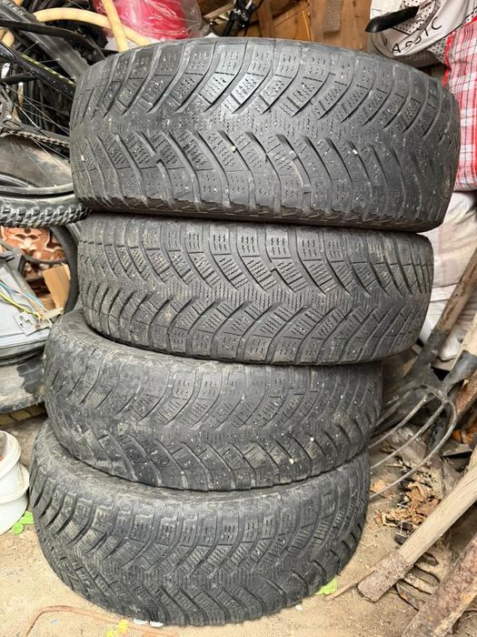 Продам зимние резины на авто