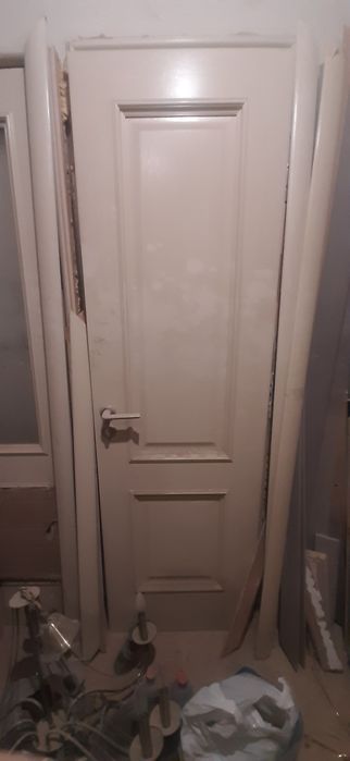 меж комнотные двери