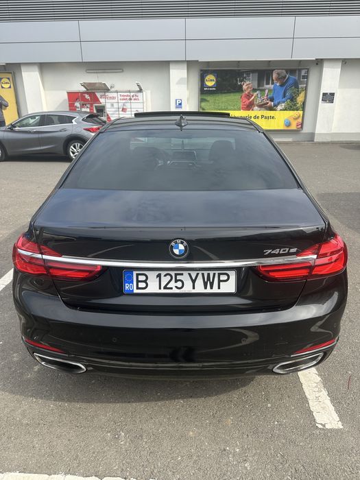 BMW 740e iPerformance 326cp